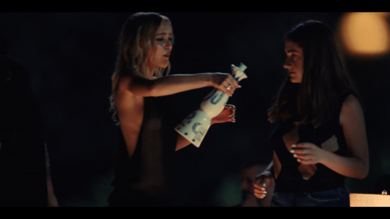 Clase Azul Tequila Enjoyed by Lily-Rose Depp as Jocelyn in The Idol S01E04 "Stars Belong to the World" (2023) - 381334