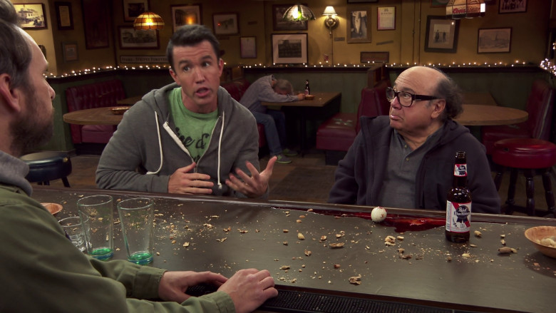 Pabst Blue Ribbon Beer in It's Always Sunny in Philadelphia S16E03 "The Gang Gets Cursed" (2023) - 379196