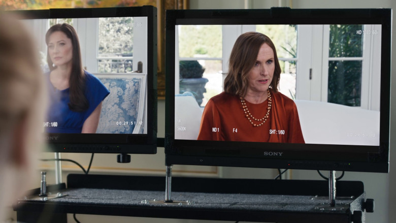 Sony Monitors in The Other Two S03E06 "Brooke, and We Are Not Joking, Goes to Space" (2023) - 375773