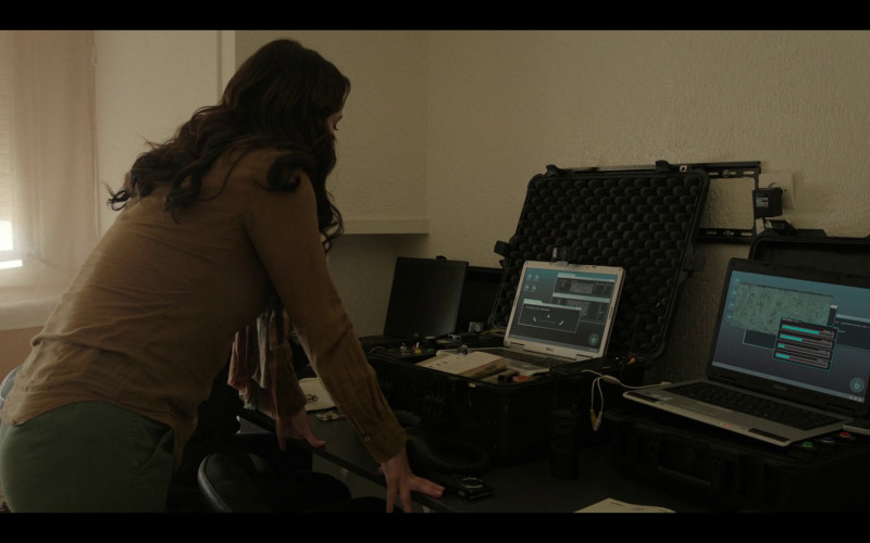 Dell and Toshiba Laptops in Ghosts of Beirut S01E03 "Damascus" (2023)