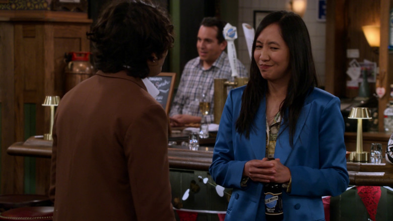 Blue Moon Beer Enjoyed by Tien Tran as Ellen in How I Met Your Father S02E14 "Disengagement Party" (2023) - 376874