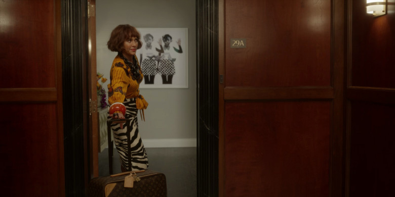 Louis Vuitton Luggage in And Just Like That... S02E02 "The Real Deal" (2023) - 381017