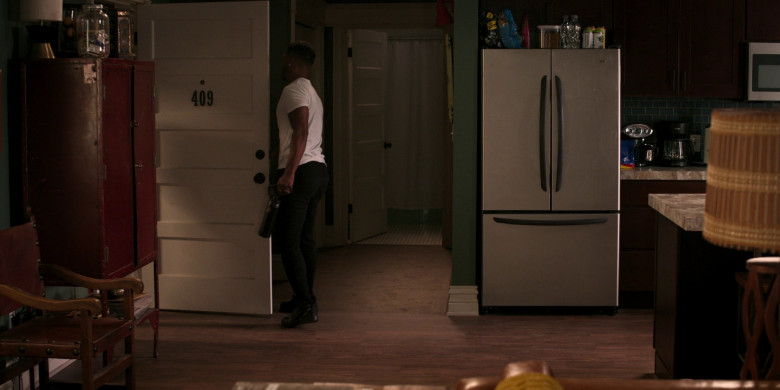 Smartfood Popcorn on the Refrigerator and Mr. Coffee Coffee Machine in With Love S02E02 "Engagement Party" (2023) - 376043