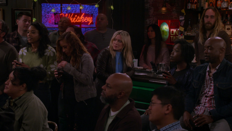 Miller Lite, Coors Banquet Beer, Herradura Tequila, Stroh 160 Rum, Espolon Tequila, Tito's Vodka in How I Met Your Father S02E16 "The Jersey Connection" (2023) - 379924