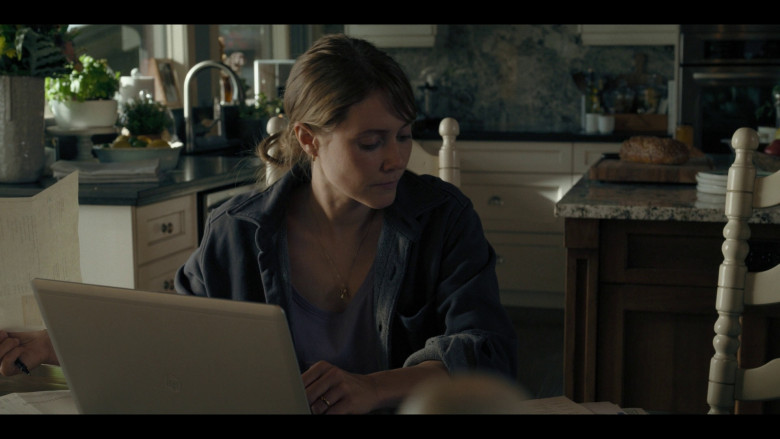 HP Laptop in Joe Pickett S02E01 "The Missing and The Dead" (2023) - 378191