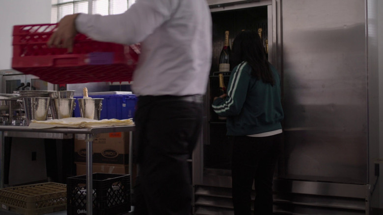 Moet & Chandon Imperial Brut Champagne in Awkwafina Is Nora From Queens S03E07 "Nora is Awkwafina from Queens" (2023) - 378142