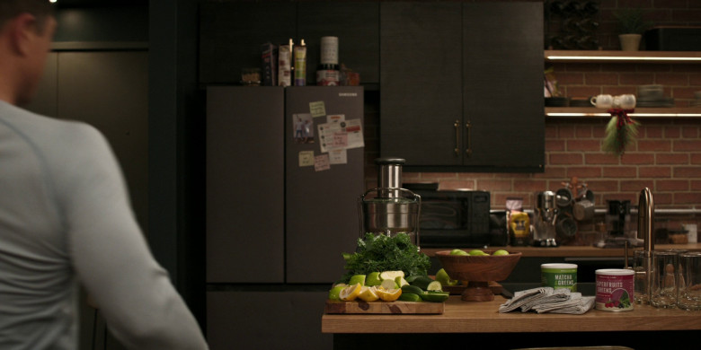 Wellology Labs Matcha & Greens and Superfruits Greens, Westrock Coffee, Samsung Refrigerator in With Love S02E06 "The Wedding" (2023) - 376264