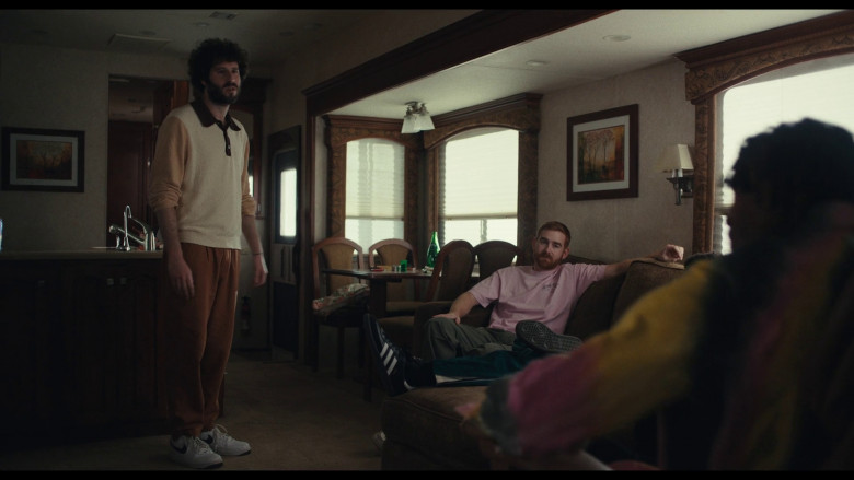 Nike Men's White Shoes Worn by Lil Dicky in Dave S03E10 "Looking for Love" (2023) - 375692
