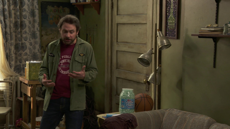 Herr's Cotton Candy Ball Barrel in It's Always Sunny in Philadelphia S16E01 "The Gang Inflates" (2023) - 377736