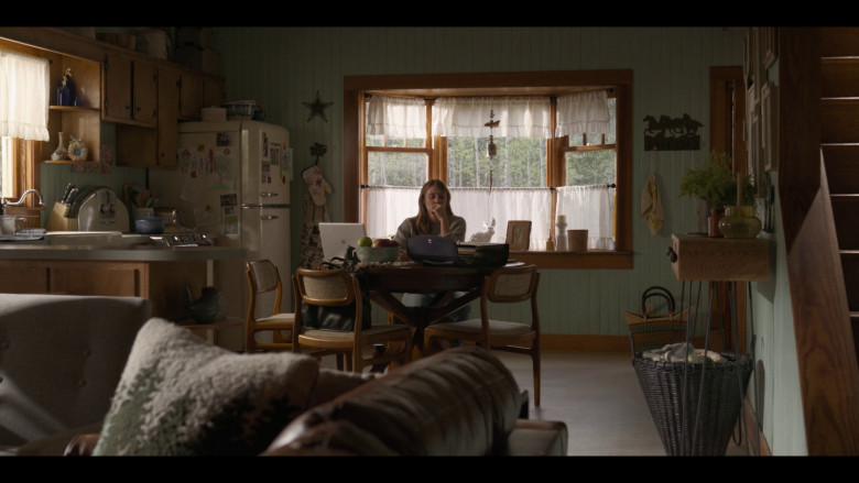 HP Laptop in Joe Pickett S02E01 "The Missing and The Dead" (2023) - 378192