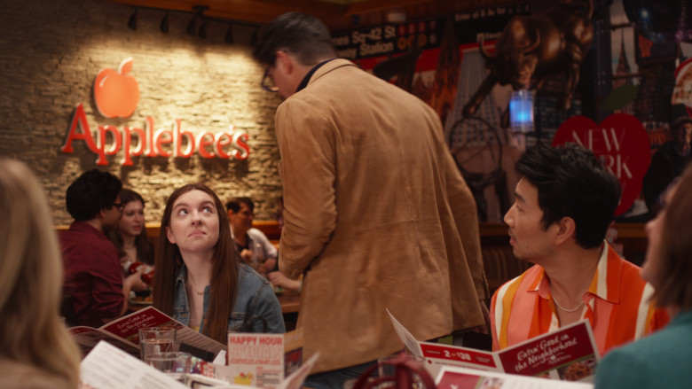 Applebee's Restaurant in The Other Two S03E07 "Cary Gets His Ass Handed to Him" (2023) - 378364