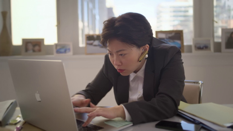 Apple MacBook Laptop in Awkwafina Is Nora From Queens S03E06 "Car Fished" (2023) - 375608