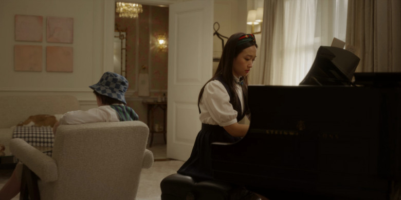 Steinway & Sons Piano in And Just Like That... S02E01 "Met Cute" (2023) - 380954
