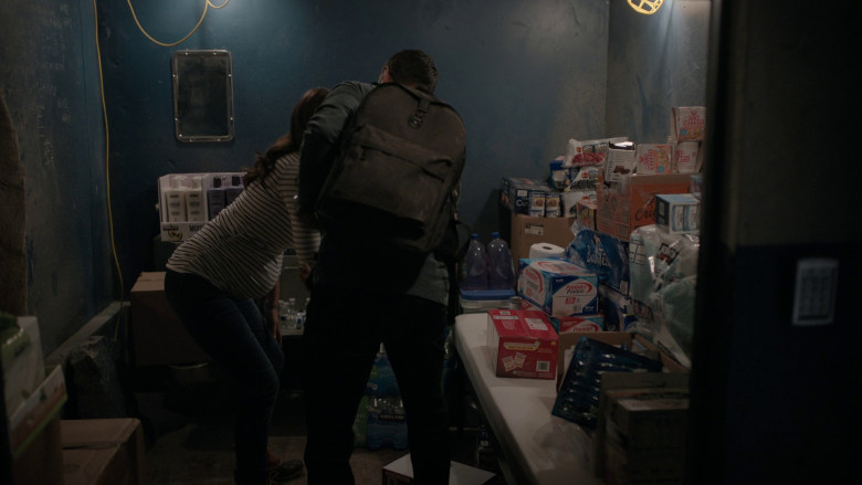 Kirkland Signature Moisture Shampoo and Water, Goya, Nissin Cup Noodles, Premier Protein in Manifest S04E19 "Formation" (2023) - 375906