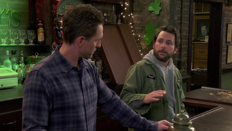 Kahlúa Coffee Liqueur Bottles in It's Always Sunny in Philadelphia S16E03 "The Gang Gets Cursed" (2023) - 379183