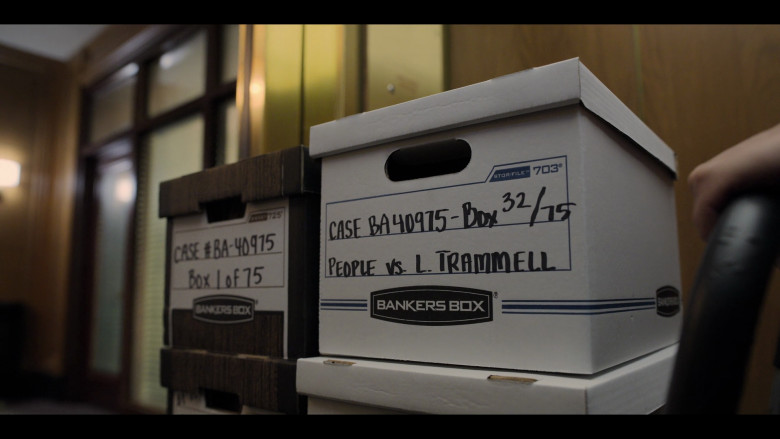 Bankers Box in The Lincoln Lawyer S02E04 "Discovery" (2023) - 382526
