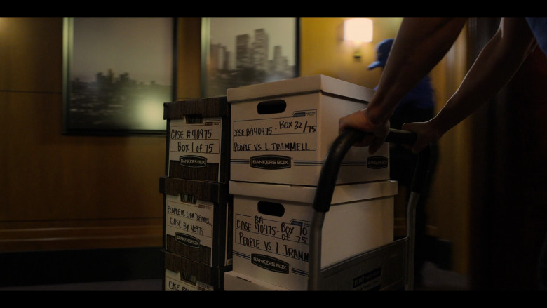 Bankers Box in The Lincoln Lawyer S02E04 "Discovery" (2023) - 382527