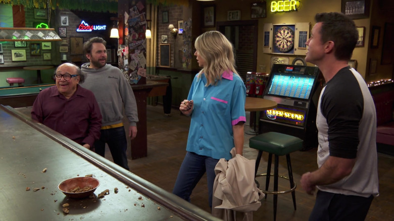 Coors Light in It's Always Sunny in Philadelphia S16E07 "The Gang Goes Bowling" (2023) - 383814