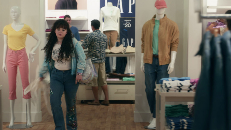 GAP Store in The Righteous Gemstones S03E05 "Interlude III" (2023) - 383102
