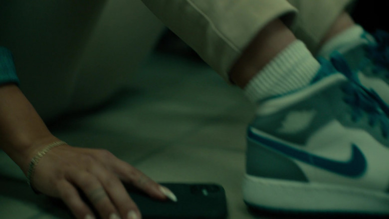Nike AJ1 Sneakers in This Fool S02E02 "Clyde & Clyde, Pt 1" (2023) - 386191