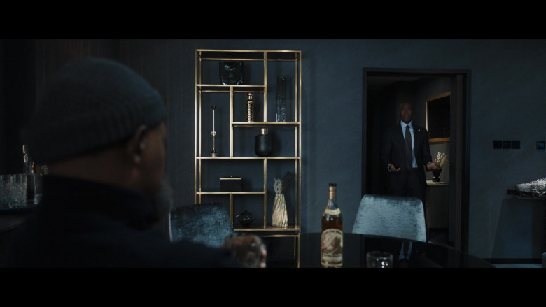 Old Rip Van Winkle 'Pappy Van Winkle's Family Reserve' 23 Year Old Kentucky Straight Bourbon Whiskey Enjoyed by Samuel L. Jackson as Nick Fury and Don Cheadle as James 'Rhodey' Rhodes in Secret Invasion S01E04 "Beloved" (2023) - 383577