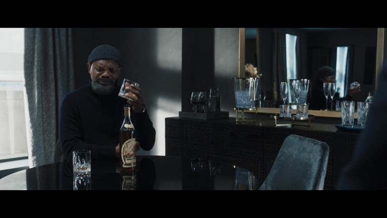 Old Rip Van Winkle 'Pappy Van Winkle's Family Reserve' 23 Year Old Kentucky Straight Bourbon Whiskey Enjoyed by Samuel L. Jackson as Nick Fury and Don Cheadle as James 'Rhodey' Rhodes in Secret Invasion S01E04 "Beloved" (2023) - 383583