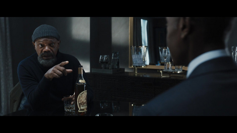 Old Rip Van Winkle 'Pappy Van Winkle's Family Reserve' 23 Year Old Kentucky Straight Bourbon Whiskey Enjoyed by Samuel L. Jackson as Nick Fury and Don Cheadle as James 'Rhodey' Rhodes in Secret Invasion S01E04 "Beloved" (2023) - 383584