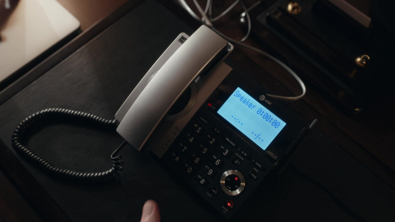 AT&T Phone in The Righteous Gemstones S03E07 "Burn for Burn, Wound for Wound, Stripe for Stripe" (2023) - 385391