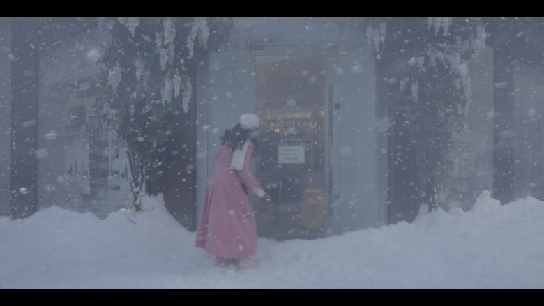 The Madison Apothecary Pharmacy in And Just Like That... S02E06 "Bomb Cyclone" (2023) - 384904