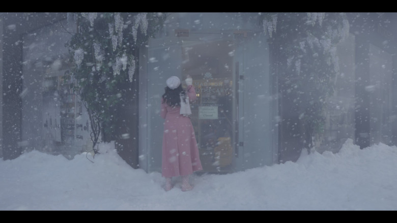 The Madison Apothecary Pharmacy in And Just Like That... S02E06 "Bomb Cyclone" (2023) - 384906