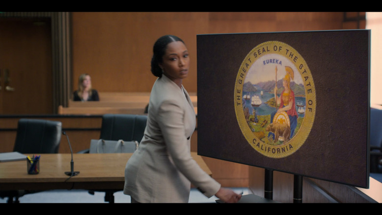 Samsung TV in The Lincoln Lawyer S02E05 "Suspicious Minds" (2023) - 382593