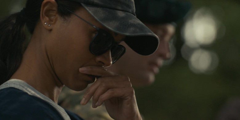 Ray-Ban Erika Women's Sunglasses Worn by Zoe Saldaña as Joe in Special Ops: Lioness S01E01 "Sacrificial Soldiers" (2023) - 385289