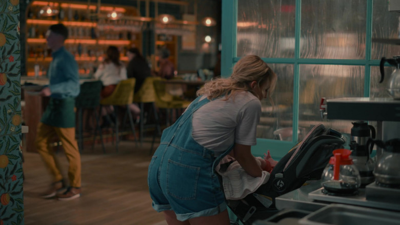 Baby Trend Car Seat and Stroller in Sweet Magnolias S03E01 "Meaning to Tell You" (2023) - 384554