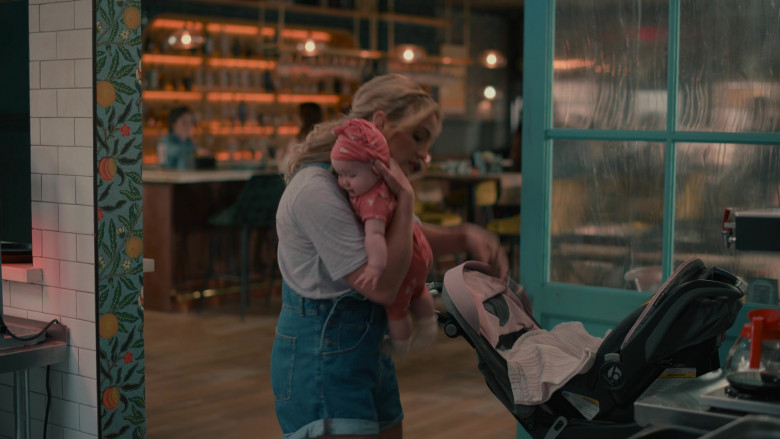 Baby Trend Car Seat and Stroller in Sweet Magnolias S03E01 "Meaning to Tell You" (2023) - 384556