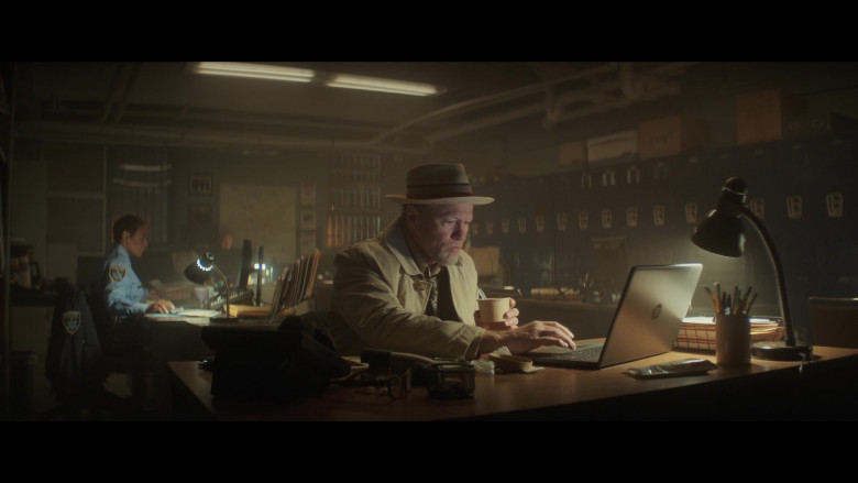 HP Laptop of Michael Rooker as Roger Oldham in The Out-Laws (2023) - 382793