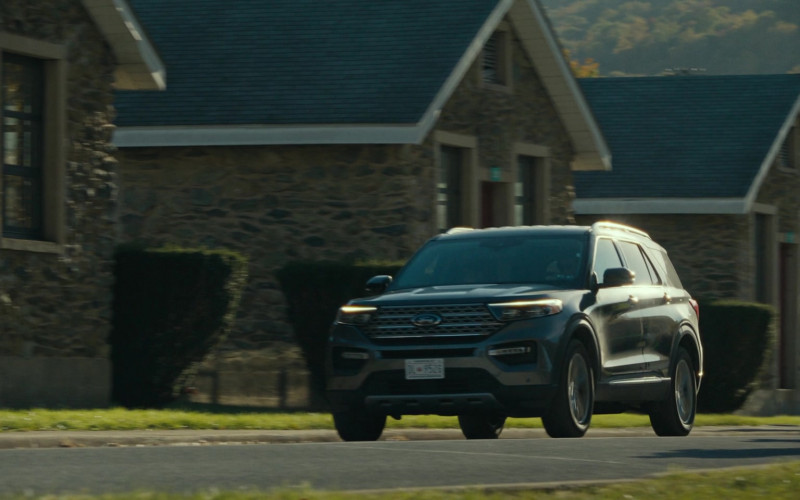 Ford Explorer SUV in Special Ops: Lioness S01E02 "The Beating" (2023)