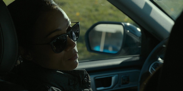 Ray-Ban Erika Classic Sunglasses of Zoe Saldaña as Joe in Special Ops: Lioness S01E02 "The Beating" (2023) - 385362