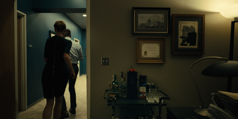 Johnnie Walker Blue Label and Talisker 10 Year Old Scotch Whisky in Platonic S01E09 "Slumber Party" (2023) - 382283
