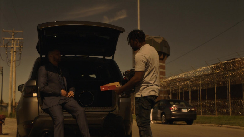Nike Men's Sneakers in 61st Street S02E05 "Two Truths and a Lie" (2023) - 385455