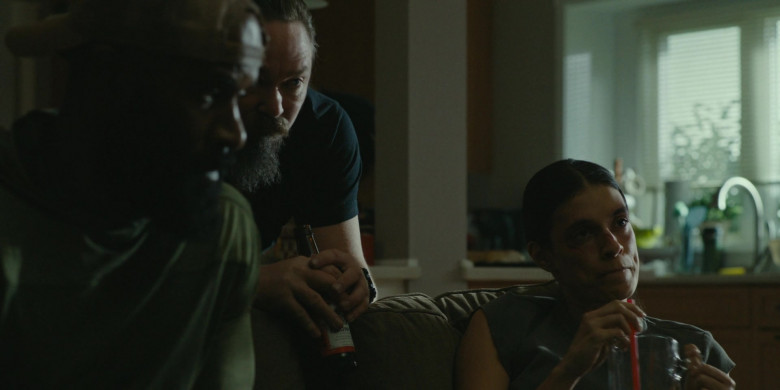 Budweiser Beer in Special Ops: Lioness S01E02 "The Beating" (2023) - 385318