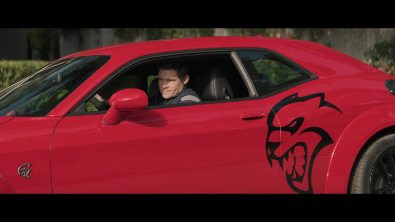 Dodge Challenger SRT Red Car of Pierce Brosnan as Billy McDermott in The Out-Laws (2023) - 382771