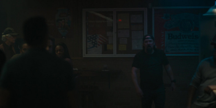 Budweiser Poster In Special Ops: Lioness S01E02 "The Beating" (2023)