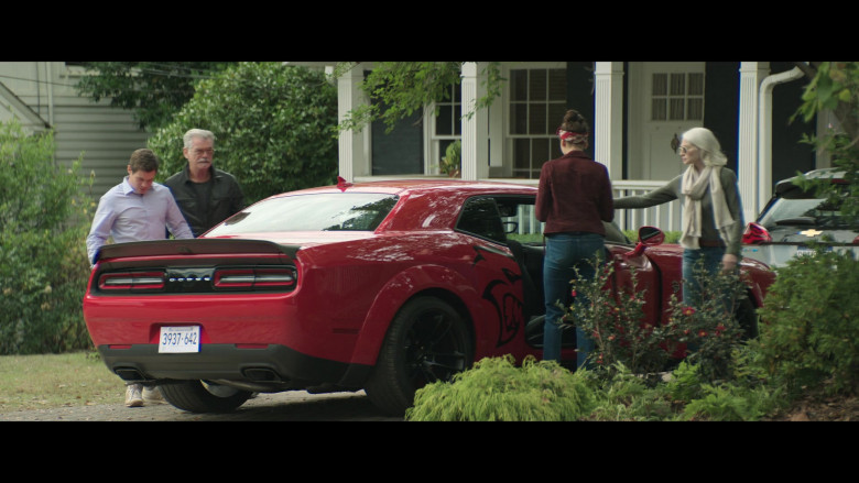 Dodge Challenger SRT Red Car of Pierce Brosnan as Billy McDermott in The Out-Laws (2023) - 382776
