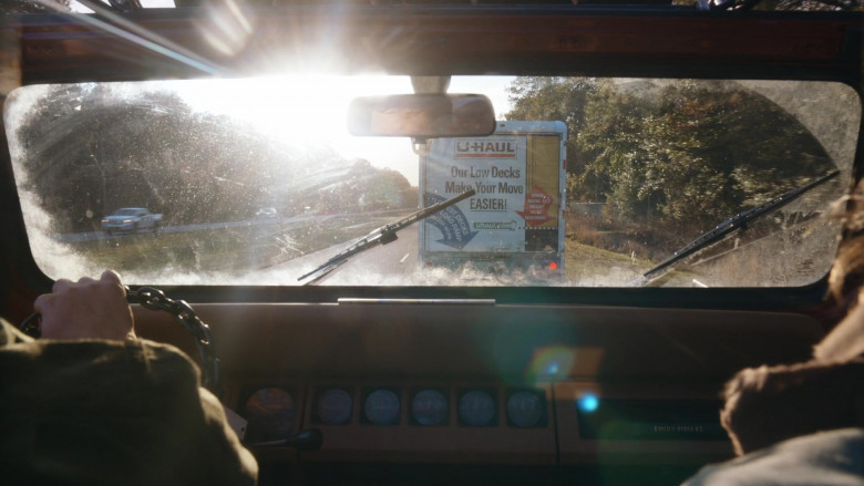U-haul Moving Truck in The Righteous Gemstones S03E08 "I Will Take You By The Hand And Keep You" (2023) - 386667