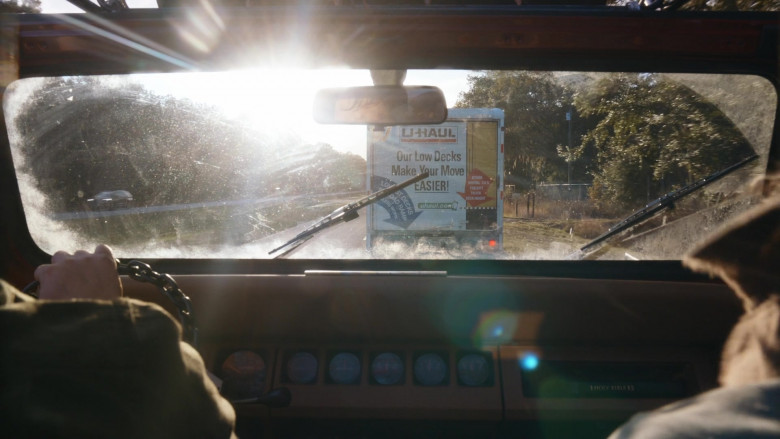 U-haul Moving Truck in The Righteous Gemstones S03E08 "I Will Take You By The Hand And Keep You" (2023) - 386668