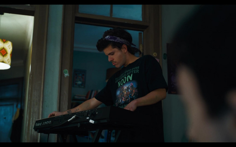 Roland Juno-G music Workstation/Synth in The Flash (2023)