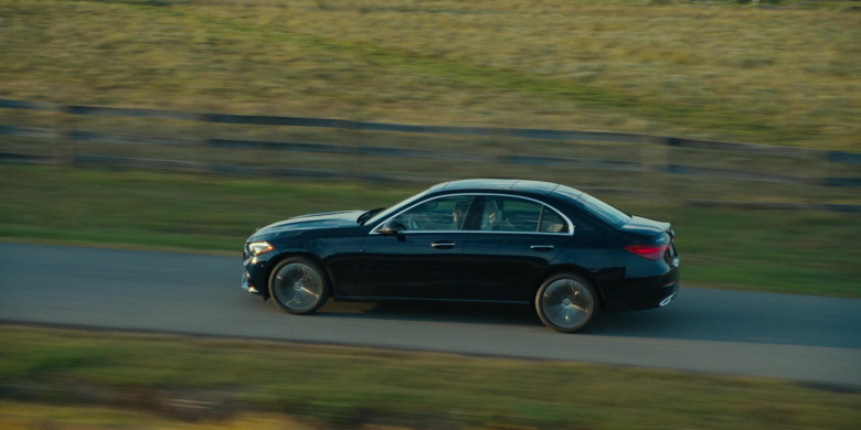 Mercedes-Benz C300 Car in Special Ops: Lioness S01E03 "Bruise Like a Fist" (2023) - 386548