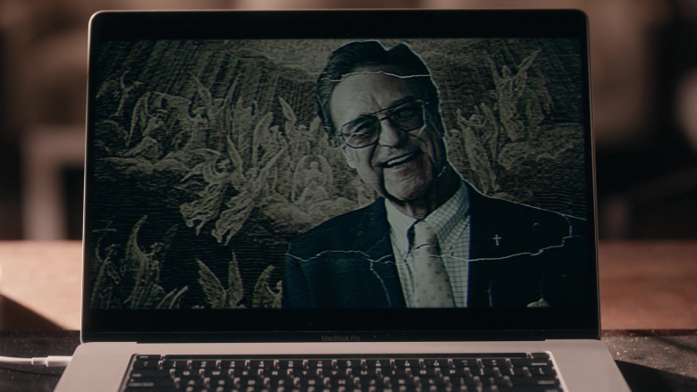Apple MacBook Pro Laptop in The Righteous Gemstones S03E07 "Burn for Burn, Wound for Wound, Stripe for Stripe" (2023) - 385388