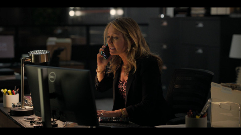 Dell PC Monitors in The Lincoln Lawyer S02E03 "Conflicts" (2023) - 382497