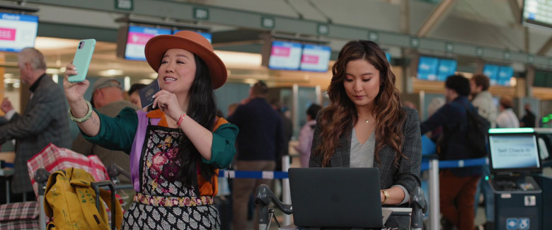 Apple MacBook Laptop Used by Ashley Park as Audrey Sullivan in Joy Ride (2023) - 385951